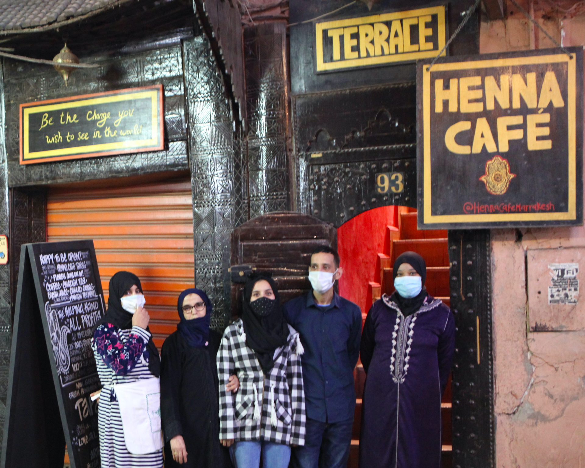 henna cafe team (18)